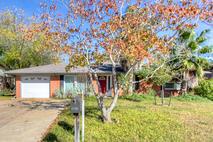 2178 Chestnut Oaks